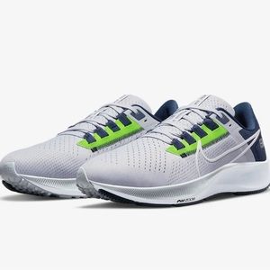 BEST PICE on Poshmark ! NWT Mens Nike Pegasus Seahawks Size 12 New With Box